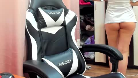 Snapshot of bonny_kimberly chatting on 01-12-25, 02:19 Bonny Kimberly online show from 01-12-25, 02:19