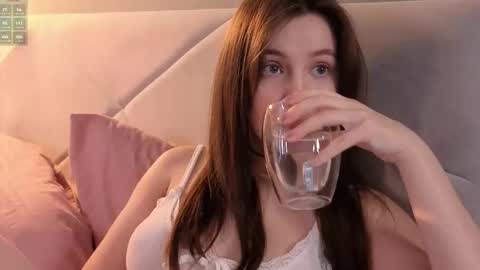 Snapshot of bonnyflower chatting on 10-05-25, 07:12 Eva online show from 10-05-25, 07:12