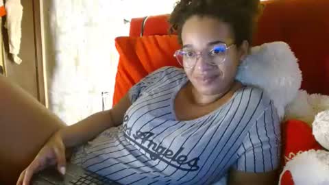 Queen Bon Vivantt online show from 12-18-24, 11:51