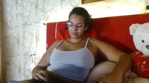 Queen Bon Vivantt online show from 01-05-25, 09:57