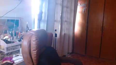 Queen Bon Vivantt online show from 02-20-25, 05:29