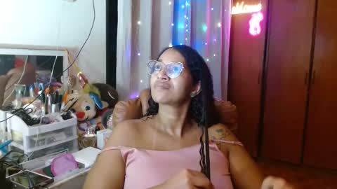 Queen Bon Vivantt online show from 03-03-25, 01:21