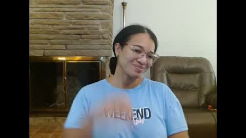 Queen Bon Vivantt online show from 09-15-25, 01:44