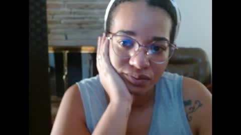 Queen Bon Vivantt online show from 10-10-25, 01:32