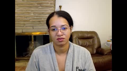 Queen Bon Vivantt online show from 10-23-25, 01:32