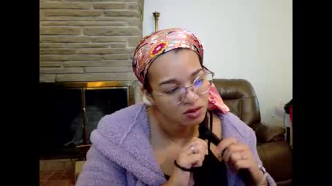 Queen Bon Vivantt online show from 10-27-25, 01:48