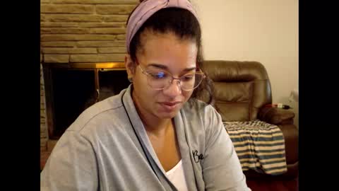 Queen Bon Vivantt online show from 11-03-25, 02:18