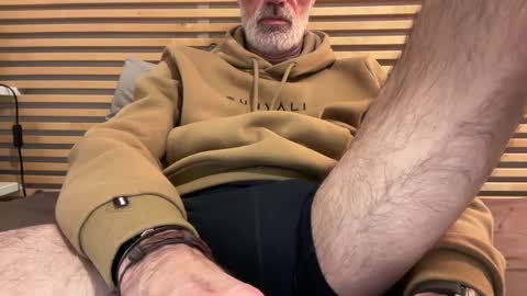 bonzo21 online show from 12-14-24, 07:57