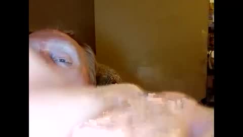 Snapshot of bonzoband chatting on 01-21-25, 03:59 bonzoband online show from 01-21-25, 03:59