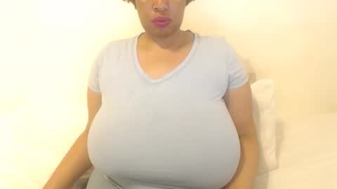 boobyqueen online show from 09-25-25, 08:07