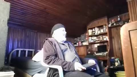 Booshwa online show from 01-13-25, 06:49