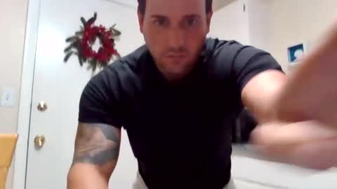 Snapshot of bosslife505050 chatting on 12-28-24, 10:25 The Italian Boss  online show from 12-28-24, 10:25