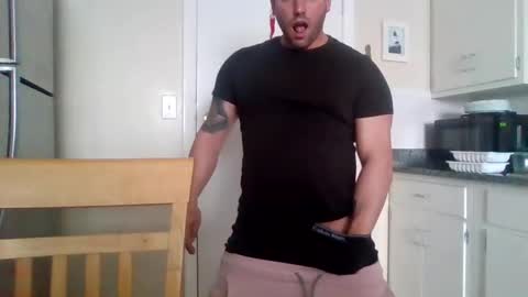 Snapshot of bosslife505050 chatting on 02-16-25, 02:32 The Italian Boss  online show from 02-16-25, 02:32