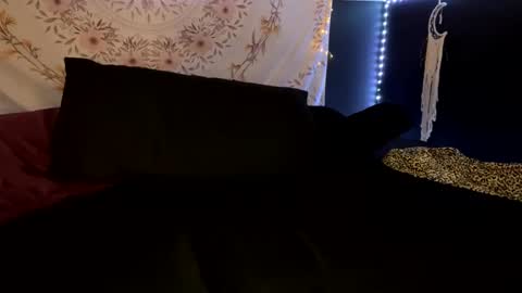 BossMom online show from 12-13-24, 01:26