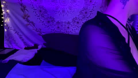 BossMom online show from 01-28-25, 05:11