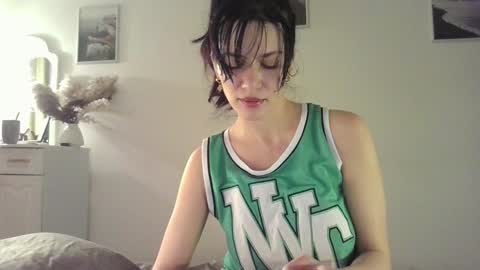 Bossy online show from 01-18-25, 07:04