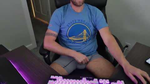 Snapshot of bostonmarine31 chatting on 03-05-25, 08:10 bostonmarine31 online show from 03-05-25, 08:10