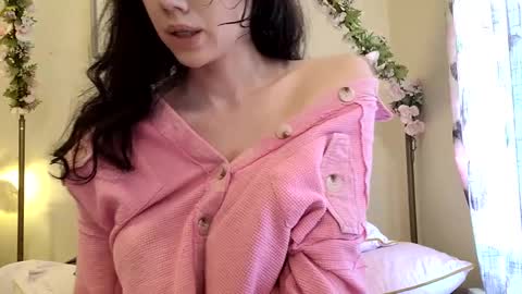 Bouncy Queen Majesty online show from 03-11-25, 05:24