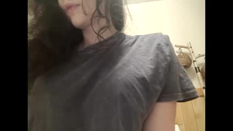 Bouncy Queen Majesty online show from 09-25-25, 11:58