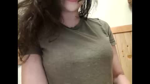 Bouncy Queen Majesty online show from 09-30-25, 07:08