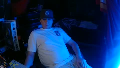 Bowerboi1217 online show from 11-30-25, 03:10