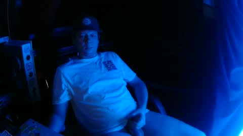 Bowerboi1217 online show from 12-01-25, 10:42