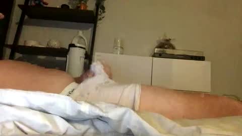 Snapshot of boxerbro123 chatting on 10-30-25, 07:47 boxerbro123 online show from 10-30-25, 07:47