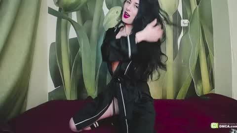 Snapshot of boxinghelen chatting on 01-08-25, 04:22 Helen  online show from 01-08-25, 04:22