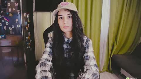 Snapshot of boxinghelen chatting on 02-11-25, 10:37 Helen  online show from 02-11-25, 10:37