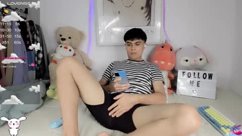 Aaron online show from 02-16-25, 06:21