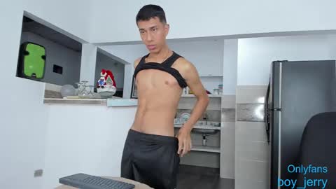 Snapshot of boy_jerry chatting on 12-19-24, 04:23 boy_jerry online show from 12-19-24, 04:23