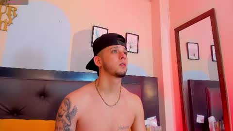 Snapshot of boy_mathew chatting on 06-26-26, 11:14 Mathew online show from 06-26-26, 11:14
