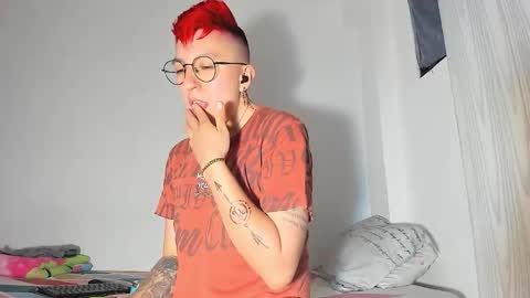 Edward ftm trans queerslave online show from 12-19-25, 09:49