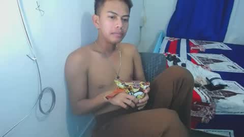 boyax16 online show from 12-25-24, 08:07