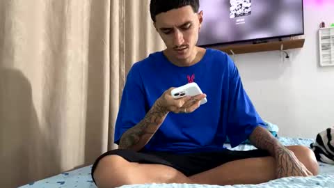 Snapshot of boybisexual33 chatting on 01-07-26, 01:41 Couple Cuckold online show from 01-07-26, 01:41