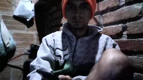 Snapshot of boycumlatino21 chatting on 02-15-25, 02:58 Boy online show from 02-15-25, 02:58