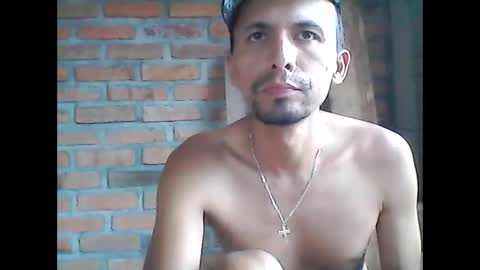 Snapshot of boycumlatino21 chatting on 09-16-25, 09:16 Boy online show from 09-16-25, 09:16