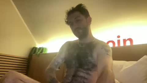 boyfriend_shrapnel online show from 10-09-25, 11:47