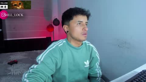 Snapshot of boylatin_777 chatting on 12-18-24, 02:32 miguel  online show from 12-18-24, 02:32