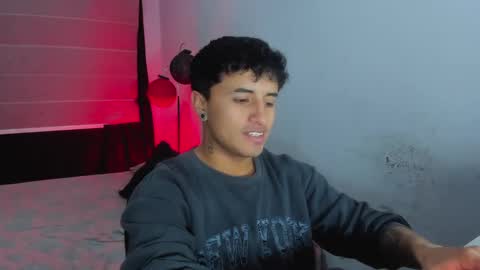 Snapshot of boylatin_777 chatting on 12-30-24, 03:25 miguel  online show from 12-30-24, 03:25