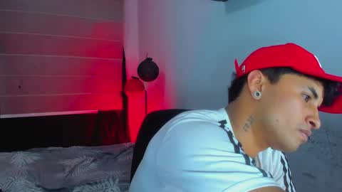 Snapshot of boylatin_777 chatting on 01-03-25, 05:50 miguel  online show from 01-03-25, 05:50