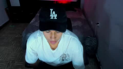 Snapshot of boylatin_777 chatting on 01-09-25, 05:34 miguel  online show from 01-09-25, 05:34