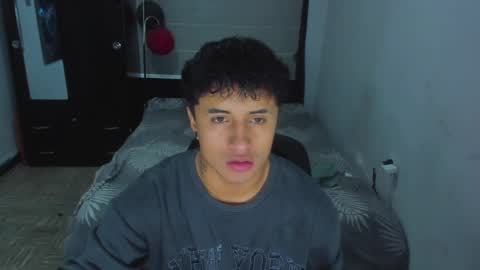 Snapshot of boylatin_777 chatting on 01-10-25, 03:18 miguel  online show from 01-10-25, 03:18