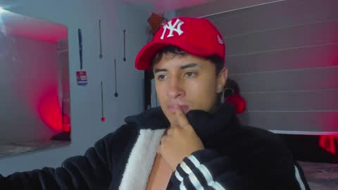 Snapshot of boylatin_777 chatting on 01-10-25, 07:14 miguel  online show from 01-10-25, 07:14