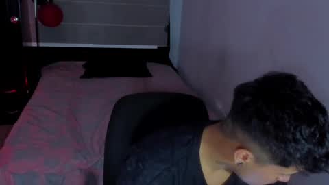 Snapshot of boylatin_777 chatting on 01-15-25, 09:13 miguel  online show from 01-15-25, 09:13