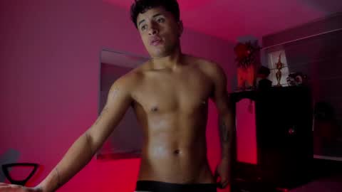 Snapshot of boylatin_777 chatting on 01-15-25, 12:15 miguel  online show from 01-15-25, 12:15