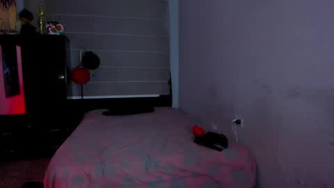 Snapshot of boylatin_777 chatting on 01-22-25, 01:42 miguel  online show from 01-22-25, 01:42