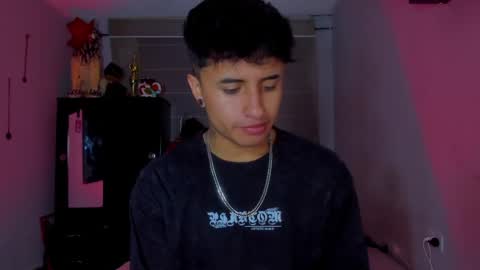 Snapshot of boylatin_777 chatting on 01-23-25, 03:05 miguel  online show from 01-23-25, 03:05