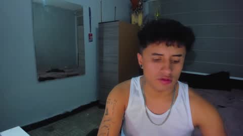 Snapshot of boylatin_777 chatting on 01-26-25, 03:06 miguel  online show from 01-26-25, 03:06