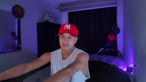 Snapshot of boylatin_777 chatting on 02-28-25, 02:31 miguel  online show from 02-28-25, 02:31